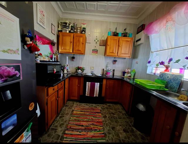 2 BEDROOM APARTMENT FOR SALE IN SPRINGS CENTRAL